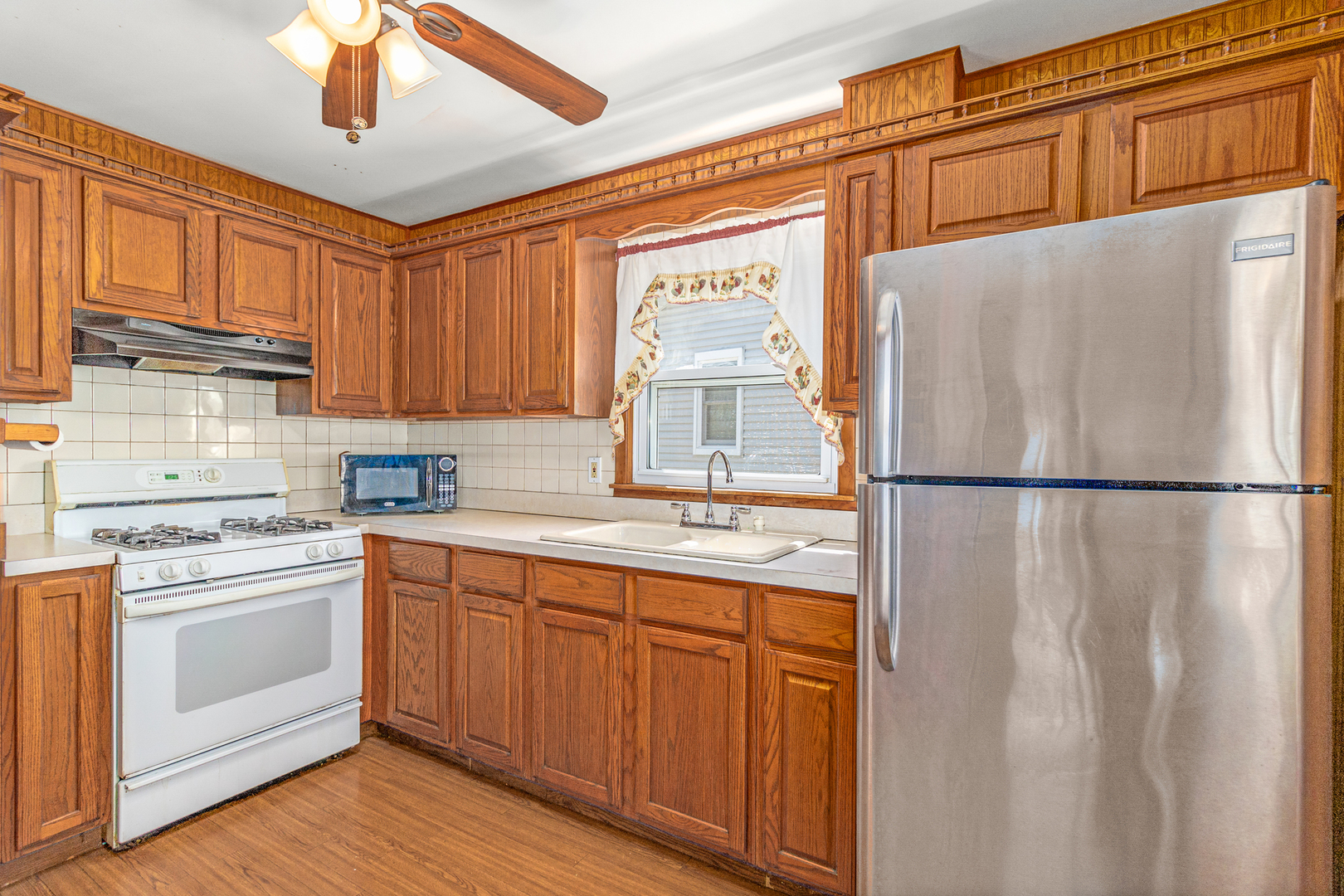 138 Riverside Drive Montgomery, IL 60538 - Photo 2 of 10