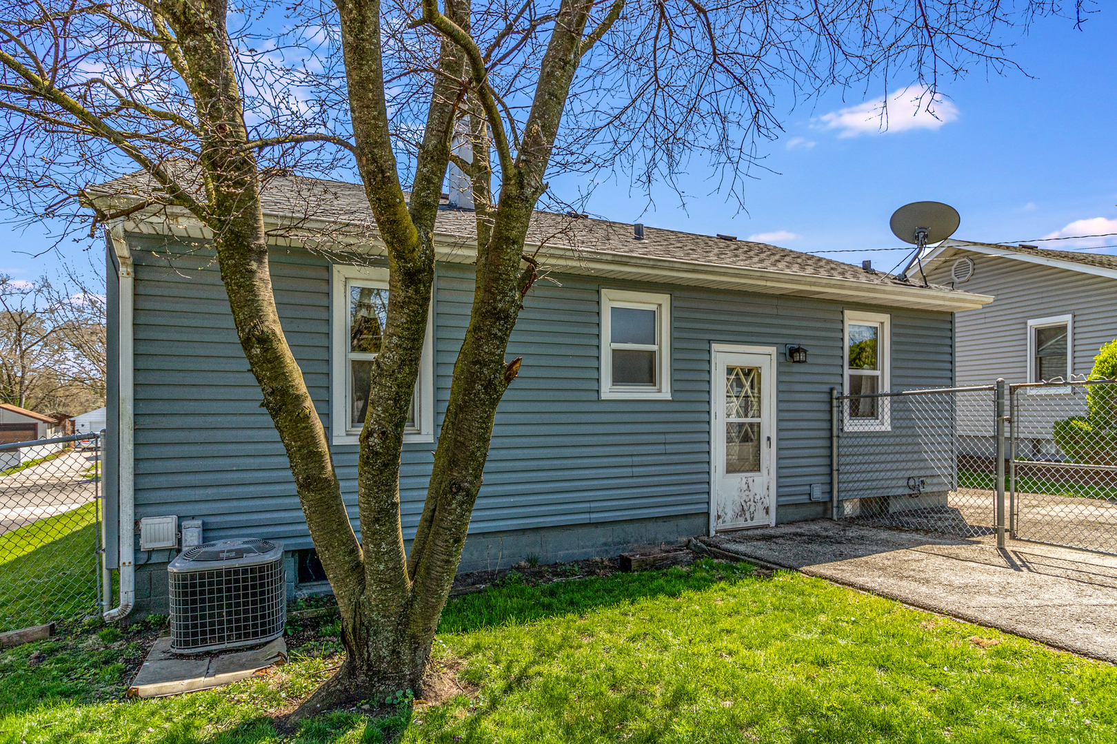 138 Riverside Drive Montgomery, IL 60538 - Photo 9 of 10