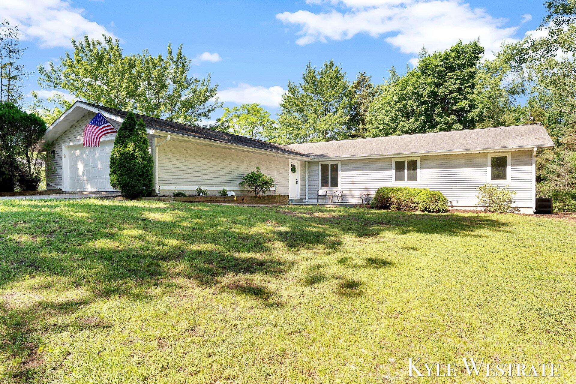 18883 168th Avenue Spring Lake, MI 49456 - Photo 1 of 39 ELY00591