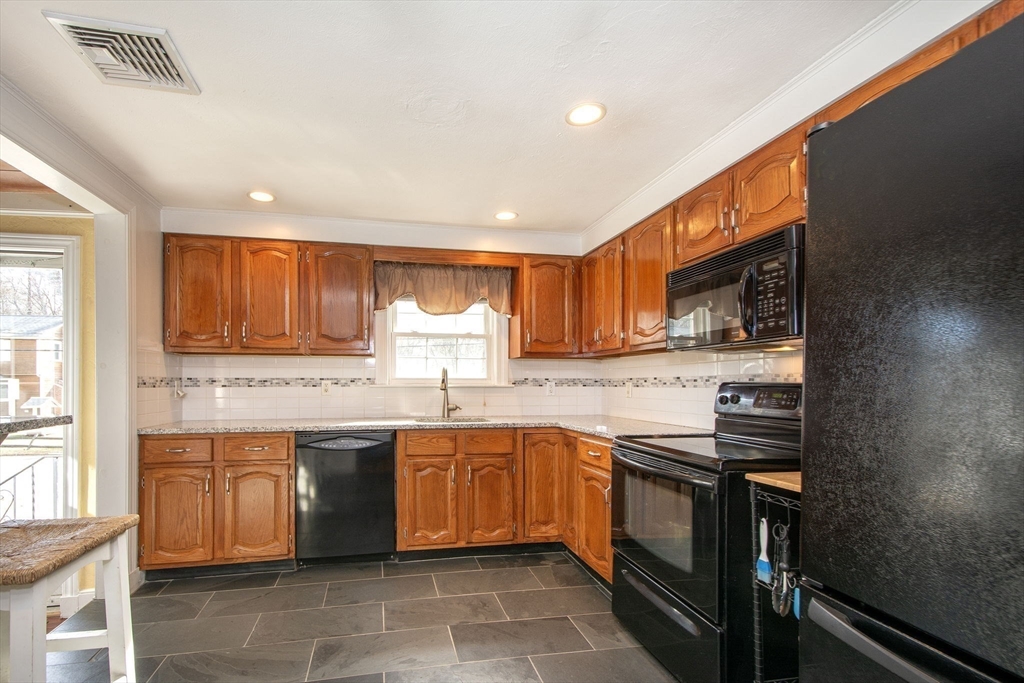 202 Plain Street Hanover, MA 02339 - Photo 8 of 29 Gallery Image 8