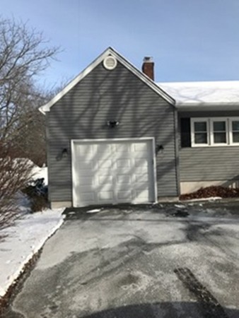 88 Mildred Avenue Springfield, MA 01104 - Photo 3 of 12 Gallery Image 3
