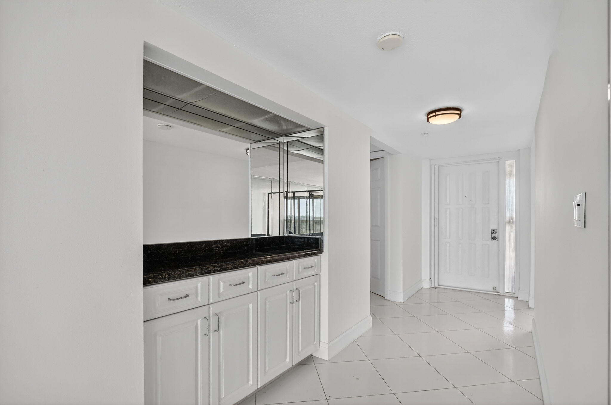 6620 Boca Del Mar Drive, Unit 706 Boca Raton, FL 33433 - Photo 4 of 41 Bar area