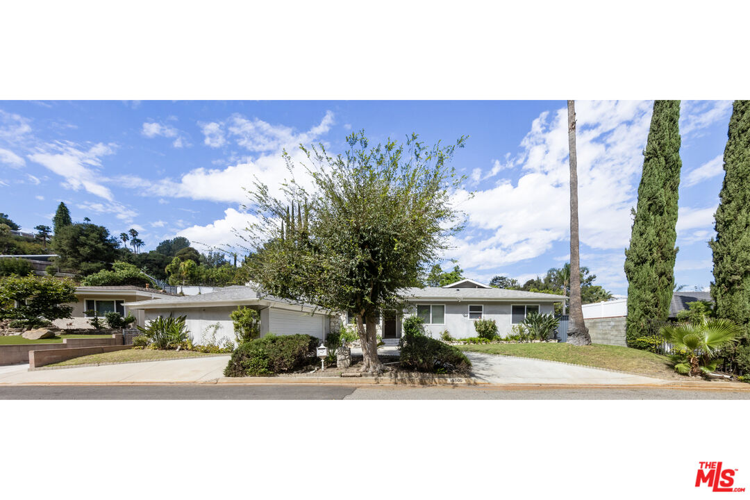 15508 Royal Ridge Road Sherman Oaks, CA 91403 - Photo 3 of 39 Gallery Image 3