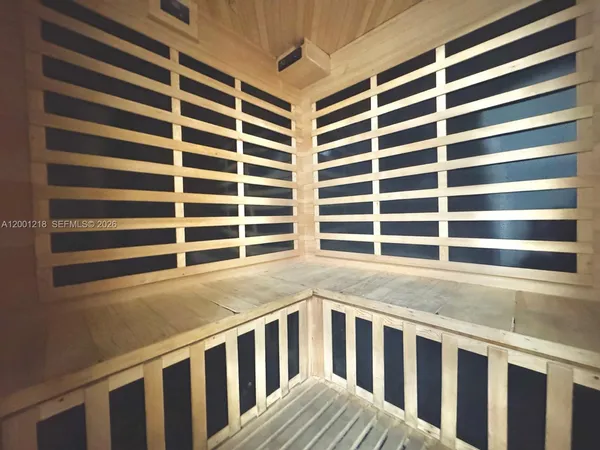 $2,475 | 2741 Taft Street, Unit 404, Hollywood, FL 33020