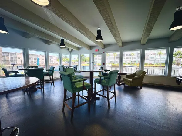 $2,475 | 2741 Taft Street, Unit 404, Hollywood, FL 33020