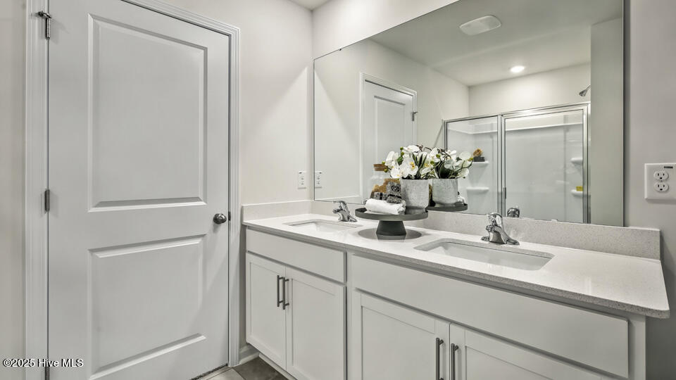 131 Rashford Way Raeford, NC 28376 - Photo 27 of 33 Bathroom