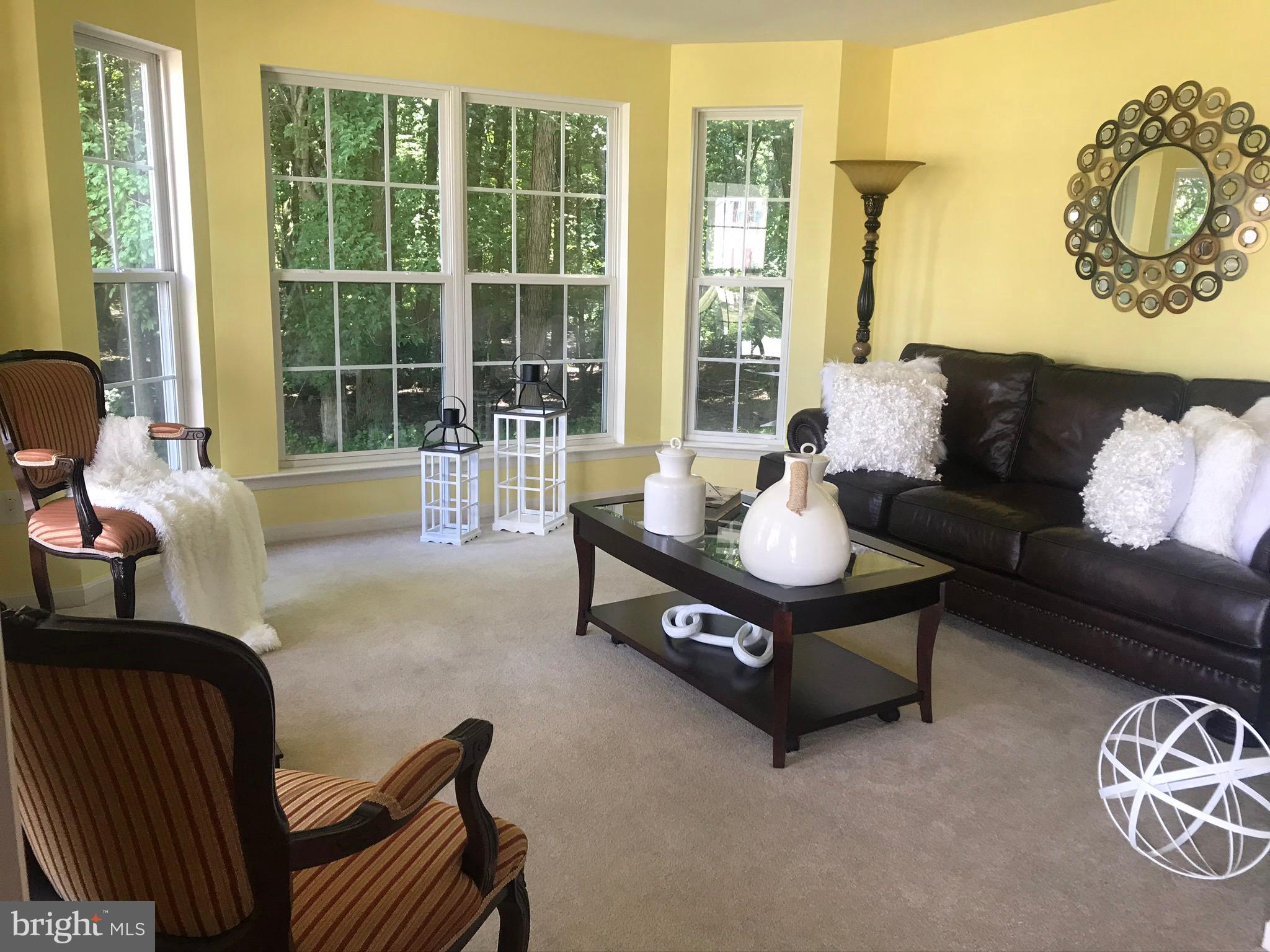 25 Bancroft Road New Castle, DE 19720 - Photo 2 of 33 Formal Living Room