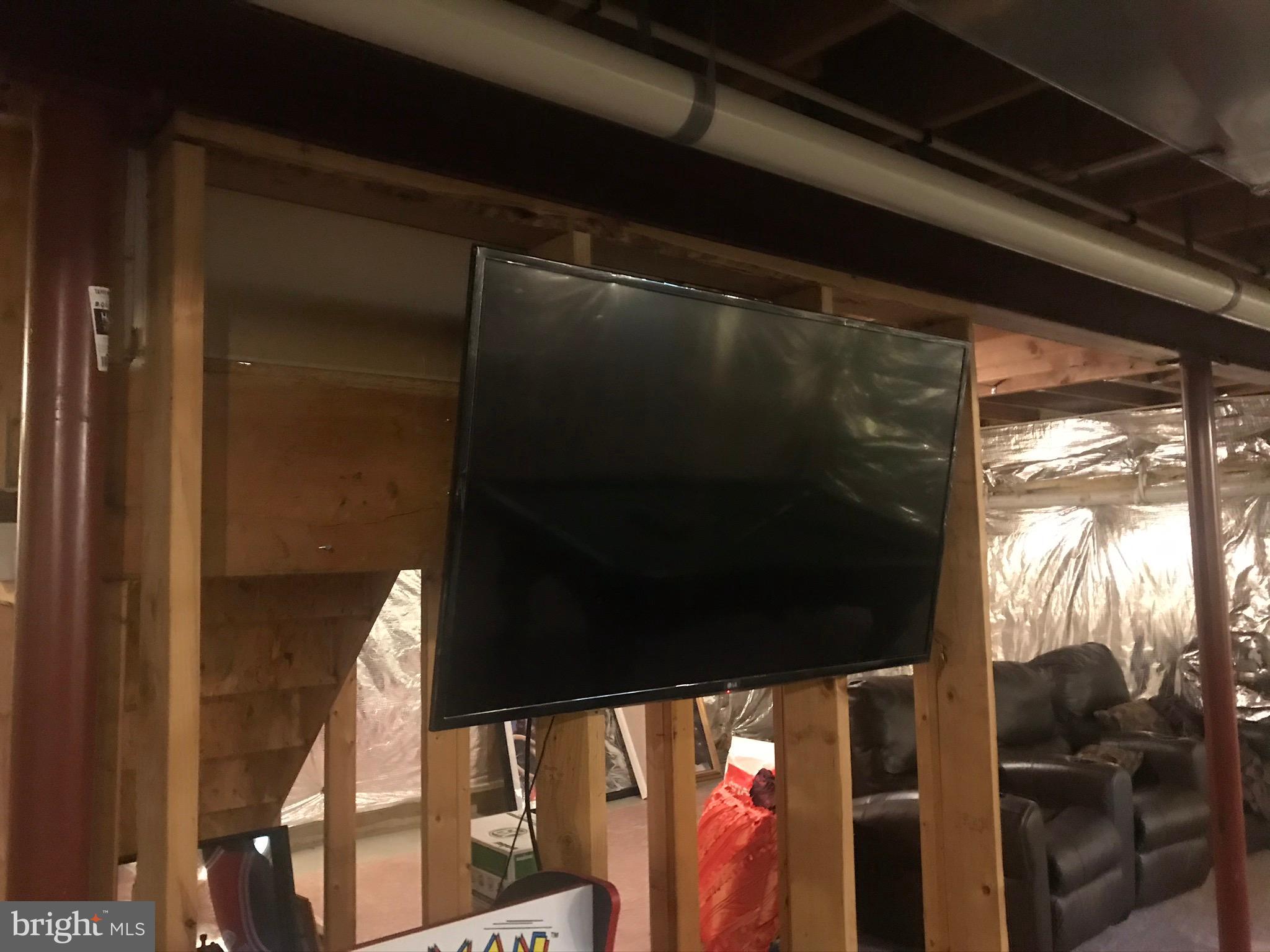 25 Bancroft Road New Castle, DE 19720 - Photo 30 of 33 Basement TV Included