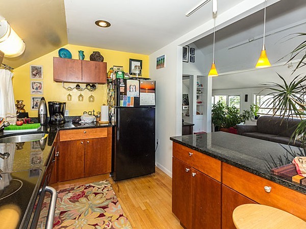 33 R Gardner Road, Unit 2 Nahant, MA 01908 - Photo 4 of 19 Gallery Image 4
