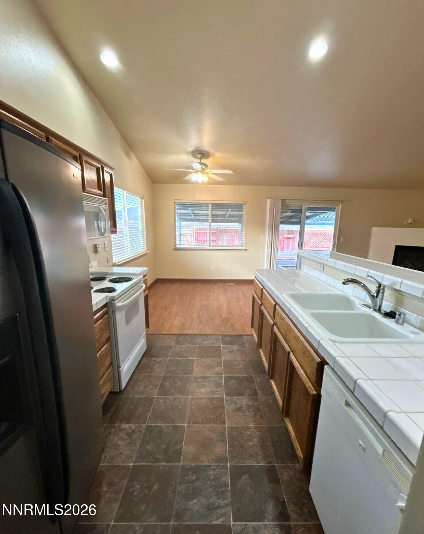 250 Emigrant Way Fernley, NV 89408 - Photo 11 of 19 af74c22b-a986-411e-bcb0-78b3eb07d80d