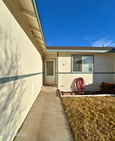 $1,800 | 250 Emigrant Way, Fernley, NV 89408