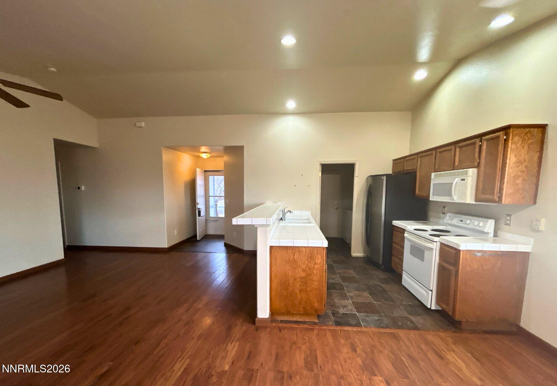 250 Emigrant Way Fernley, NV 89408 - Photo 4 of 19 2a0be3e9-2639-42c6-b9b0-5977234c2df1