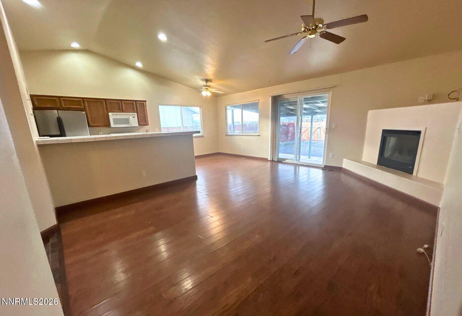 250 Emigrant Way Fernley, NV 89408 - Photo 5 of 19 8a5ef6c5-e13c-4f37-9cb7-e650eb0b19f6