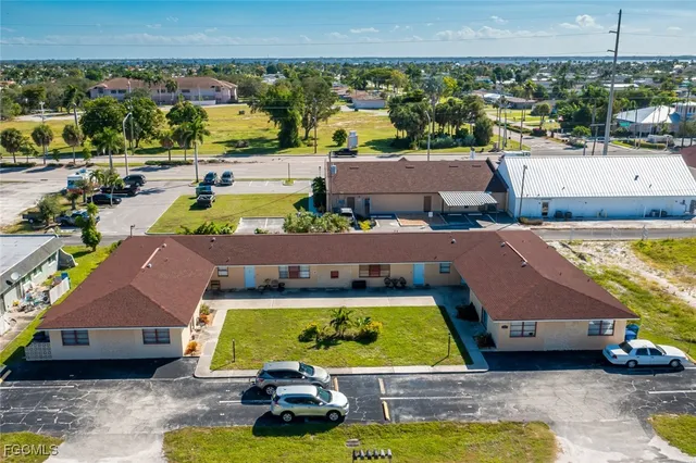 $1,450 | 2935 Southeast 15th Place, Unit 2, Cape Coral, FL 33904
