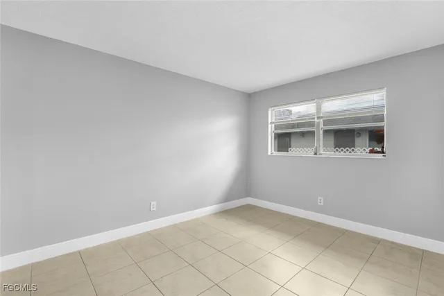 $1,450 | 2935 Southeast 15th Place, Unit 2, Cape Coral, FL 33904