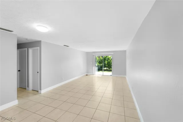 $1,450 | 2935 Southeast 15th Place, Unit 2, Cape Coral, FL 33904