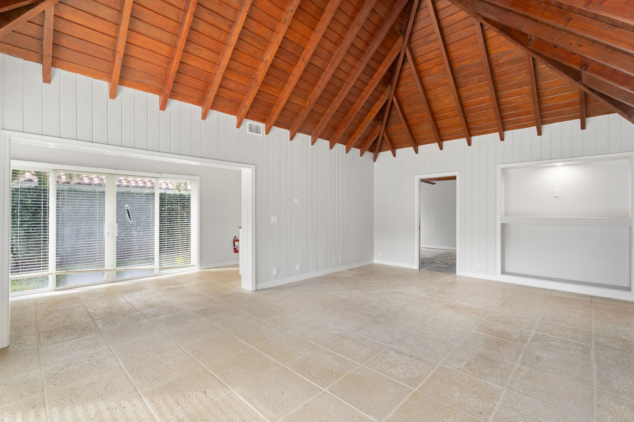 1369 Lands End Road Manalapan, FL 33462 - Photo 11 of 31 smg07549