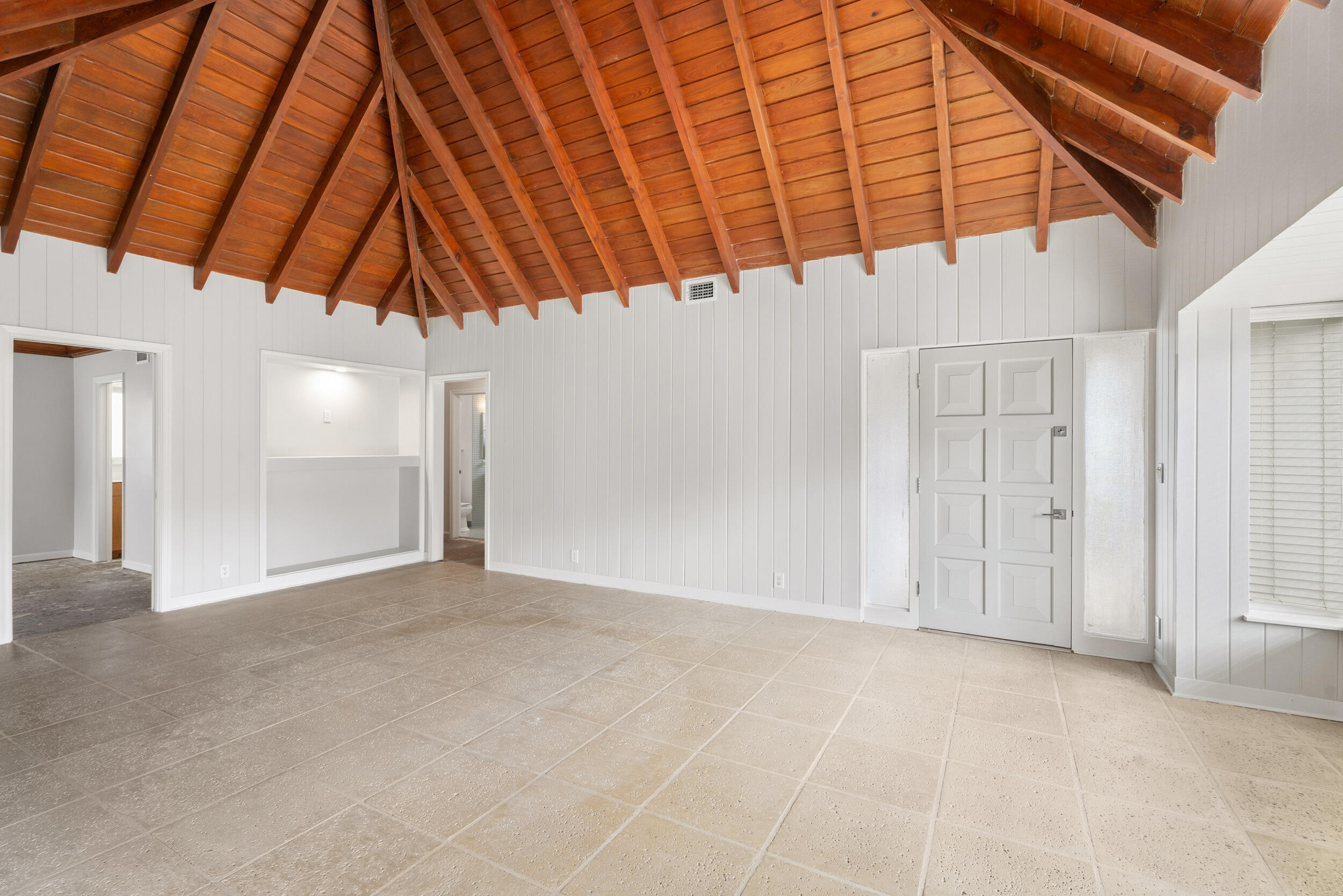 1369 Lands End Road Manalapan, FL 33462 - Photo 12 of 31 smg07577