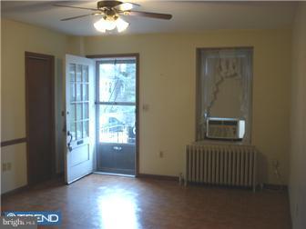 50 Ashby Road Upper Darby, PA 19082 - Photo 2 of 12 Unit #1
