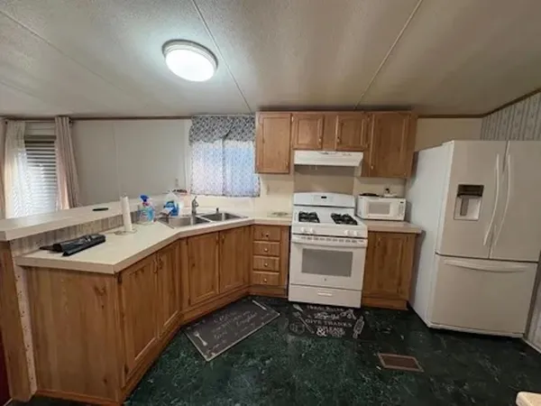 $1,350 | 107 Nelson Road, Crawfordville, FL 32327