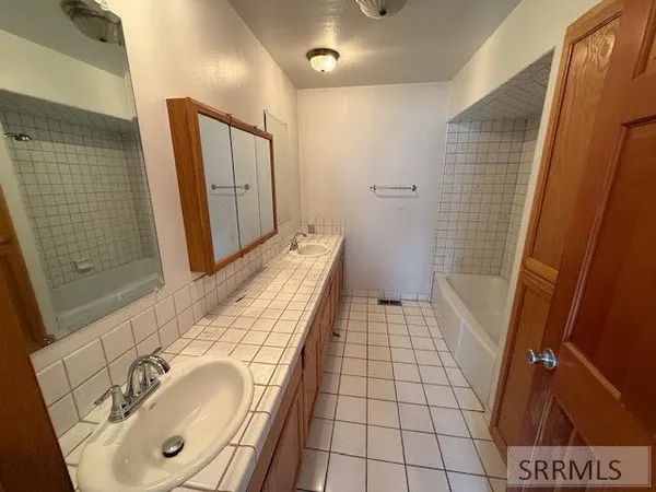 $399,900 | 379 Fairway Drive, Pocatello, ID 83201