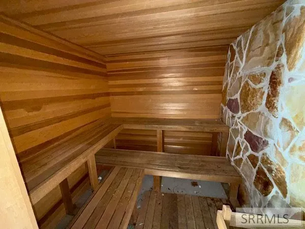 $399,900 | 379 Fairway Drive, Pocatello, ID 83201