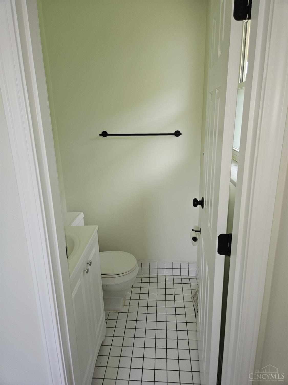 5338 Foley Road Cincinnati, OH 45238 - Photo 8 of 19