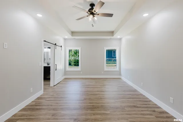 $479,900 | 704 Jonathan Lane, Carterville, IL 62918