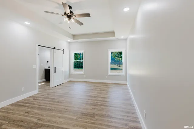 $479,900 | 704 Jonathan Lane, Carterville, IL 62918