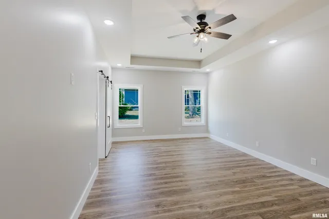 $479,900 | 704 Jonathan Lane, Carterville, IL 62918