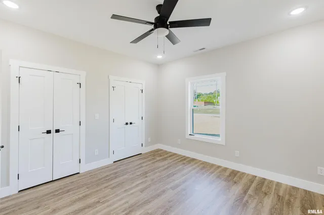 $479,900 | 704 Jonathan Lane, Carterville, IL 62918