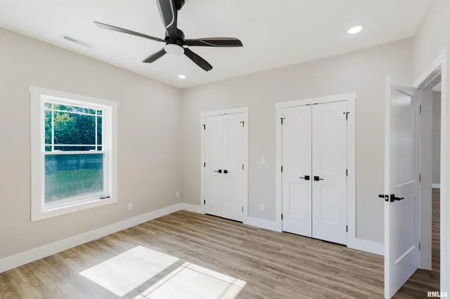 $479,900 | 704 Jonathan Lane, Carterville, IL 62918