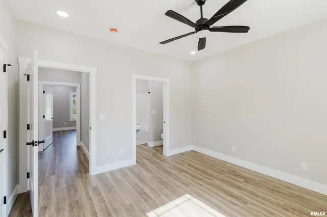 $479,900 | 704 Jonathan Lane, Carterville, IL 62918