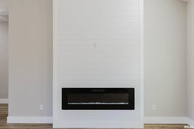 $479,900 | 704 Jonathan Lane, Carterville, IL 62918