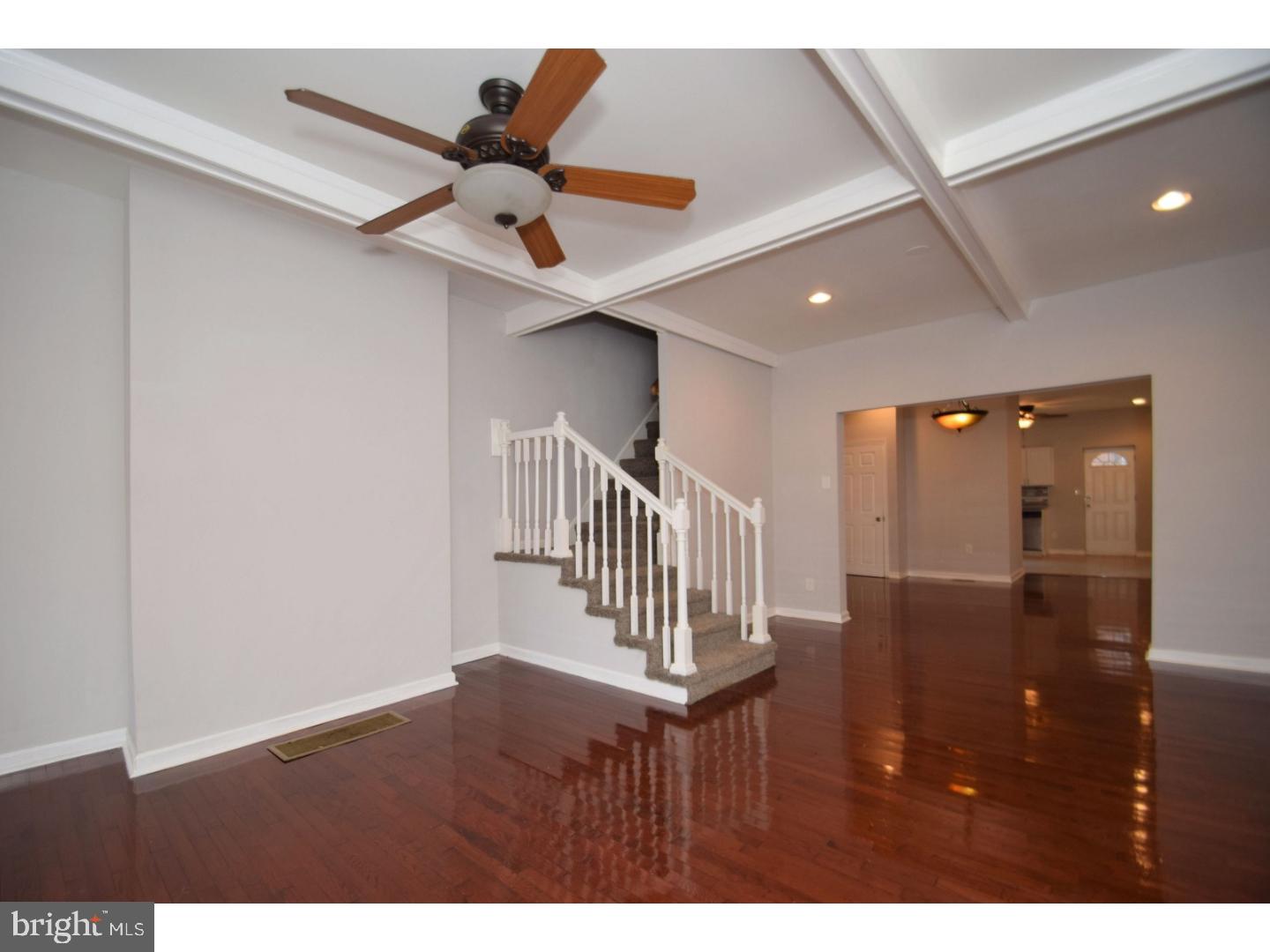 5341 Locust Street Philadelphia, PA 19139 - Photo 5 of 25 Living Room
