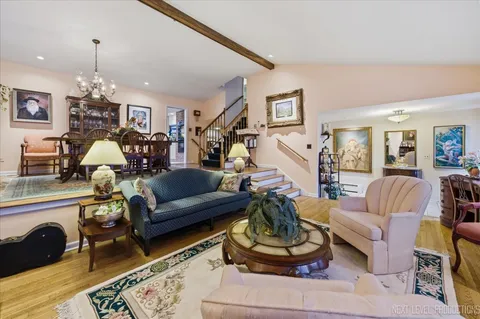 $749,000 | 1708 Longvalley Drive, Northbrook, IL 60062