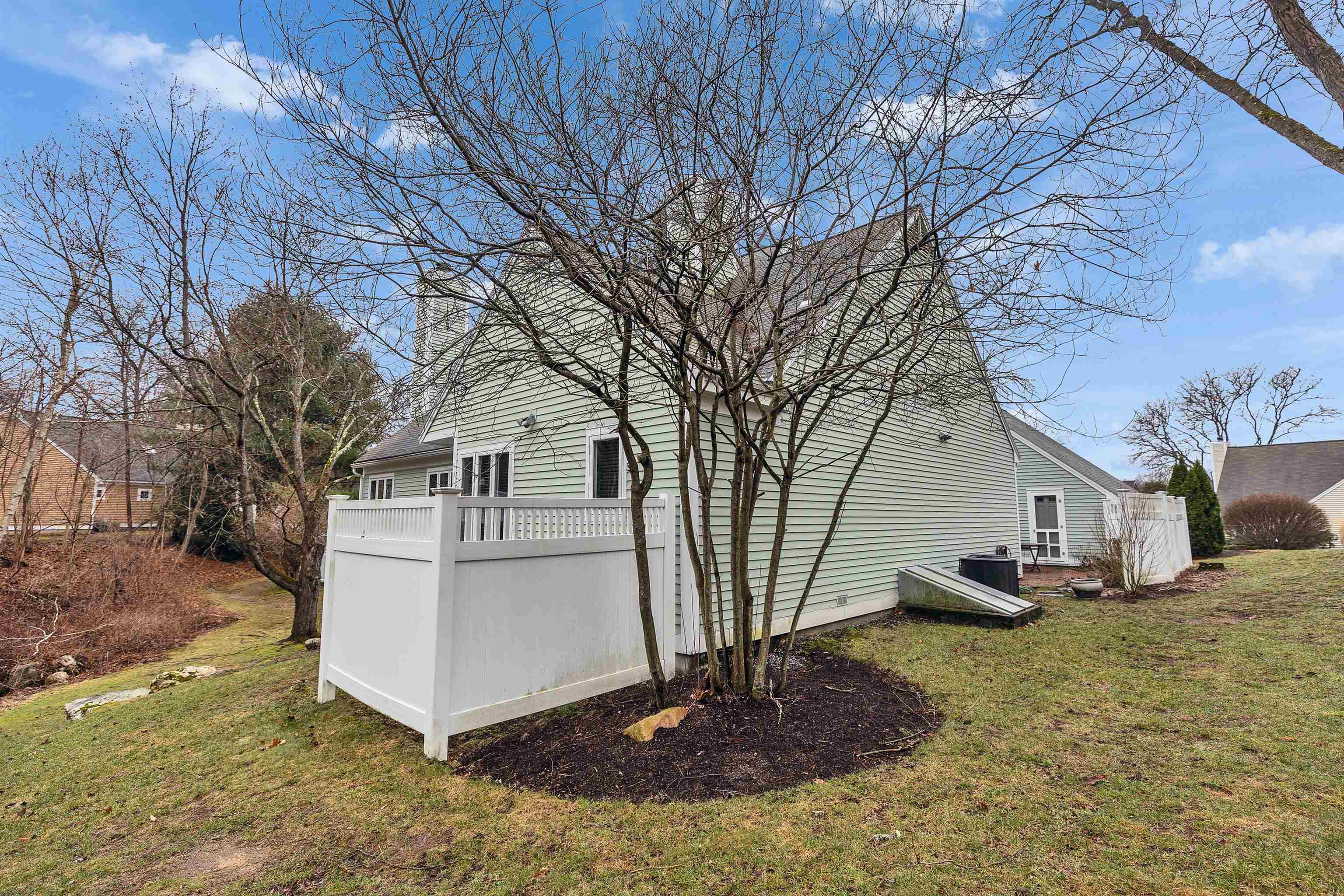 402 Straw Hill Road, Unit 402 Manchester, NH 03104 - Photo 44 of 53