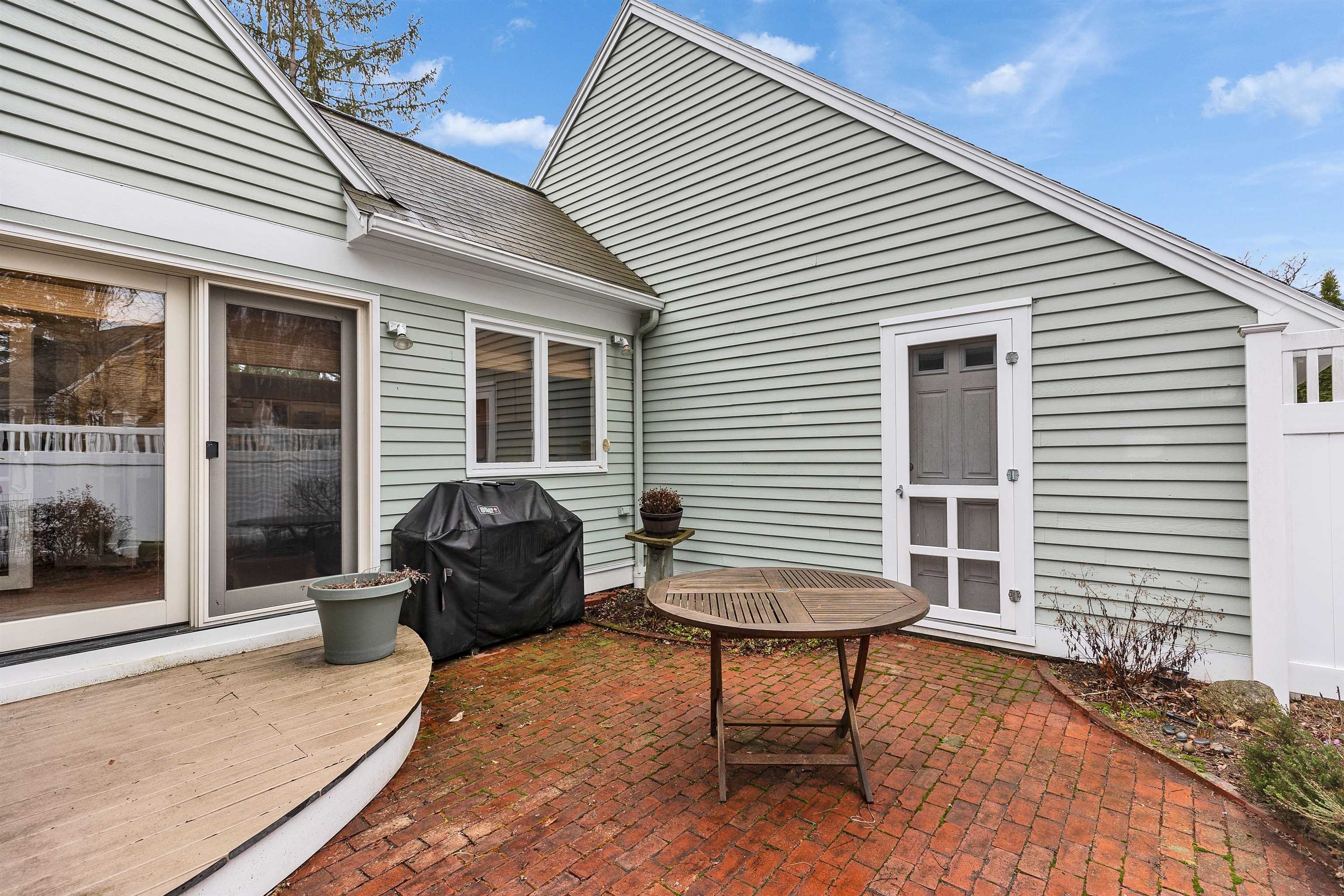 402 Straw Hill Road, Unit 402 Manchester, NH 03104 - Photo 47 of 53