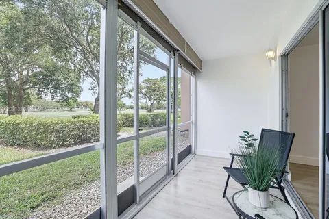 $279,000 | 300 Southwest 130th Terrace, Unit 110B, Pembroke Pines, FL 33027