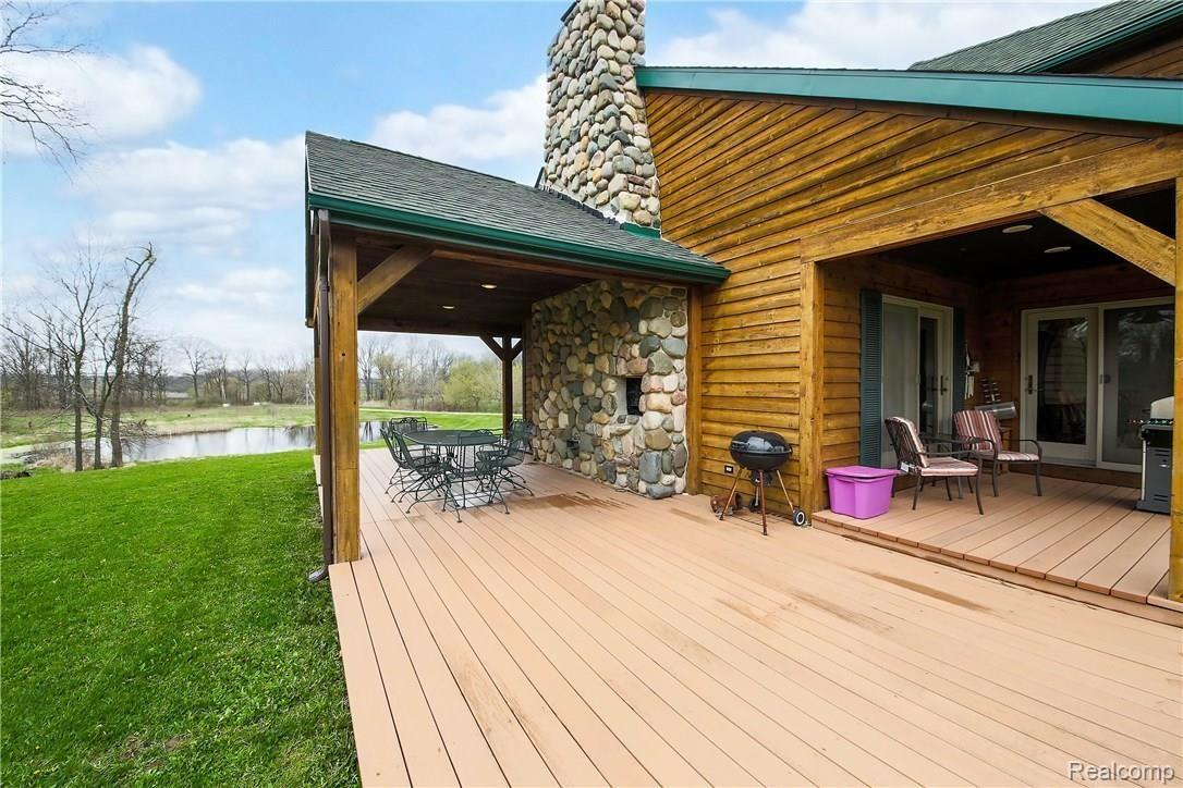 13637 Bliven Road Byron, MI 48418 - Photo 5 of 25 Tons of space for entertaining!