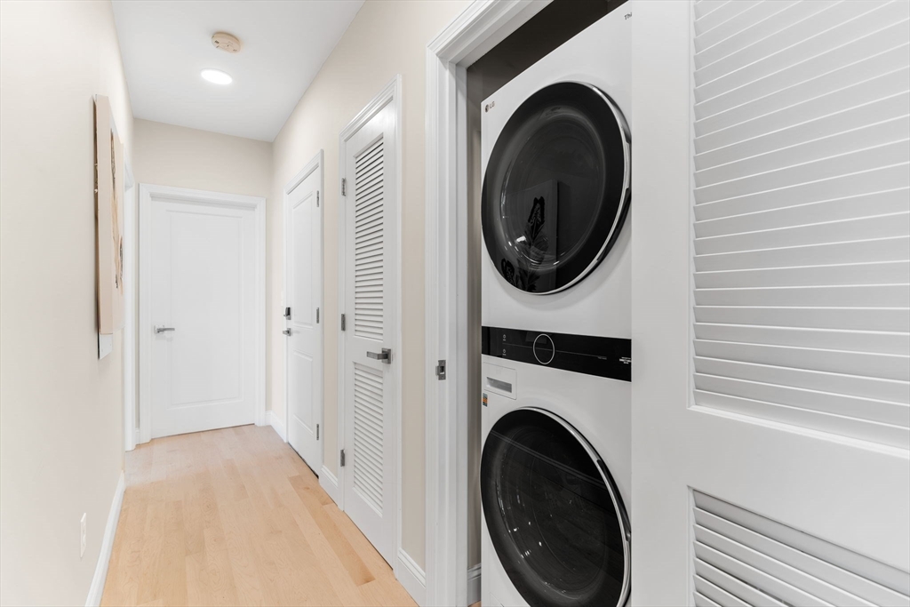 124 Warren Street, Unit 401 Boston, MA 02119 - Photo 16 of 27