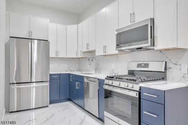 $3,200 | 22 Bloomfield Avenue, Unit 215, Paterson, NJ 07503