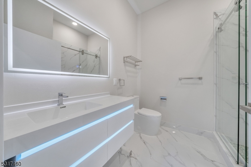 22 Bloomfield Avenue, Unit 215 Paterson, NJ 07503 - Photo 7 of 11