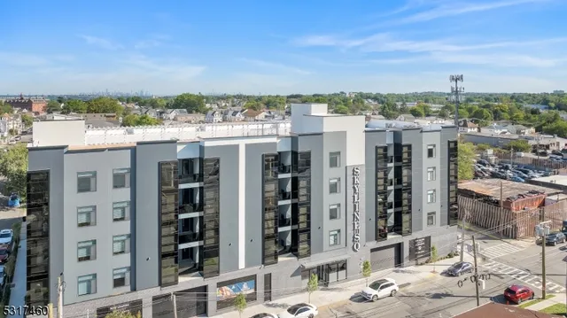 $3,200 | 22 Bloomfield Avenue, Unit 215, Paterson, NJ 07503