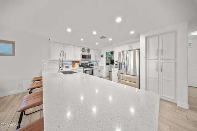 $674,990 | 1042 West Bruce Avenue, Gilbert, AZ 85233