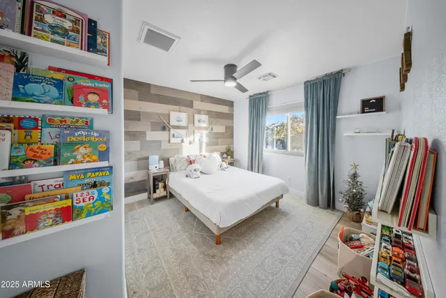 $674,990 | 1042 West Bruce Avenue, Gilbert, AZ 85233