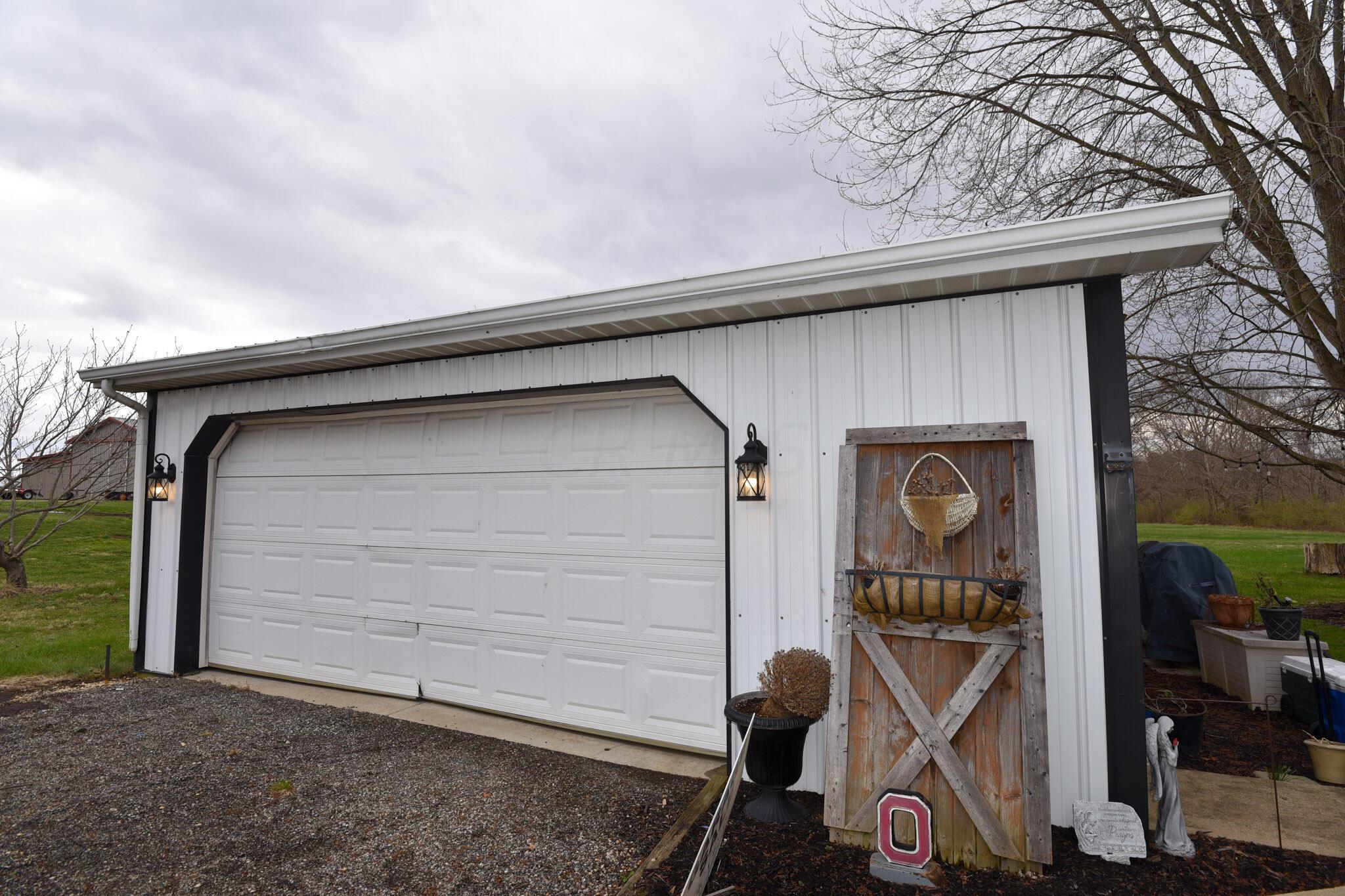 6340 Dry Run Road Chillicothe, OH 45601 - Photo 14 of 19 Detached garage