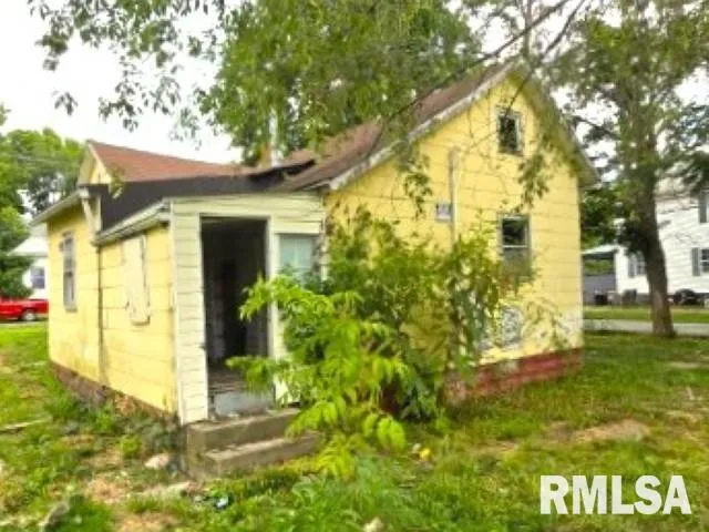 $12,000 | 629 South 18th Street, Mount Vernon, IL 62864