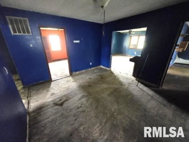 $12,000 | 629 South 18th Street, Mount Vernon, IL 62864