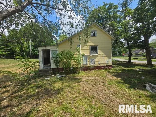 $12,000 | 629 South 18th Street, Mount Vernon, IL 62864